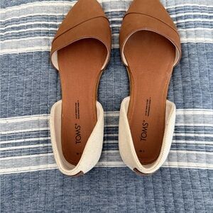 TOMS Women's Brown and Cream Loafers